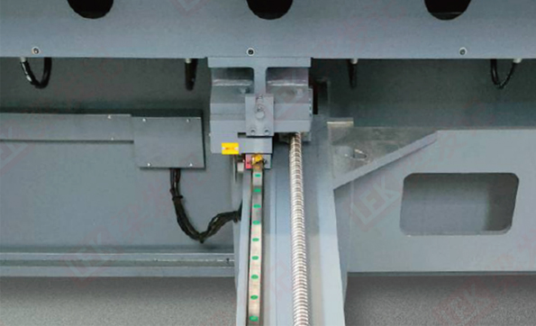 后管位螺杆导轨